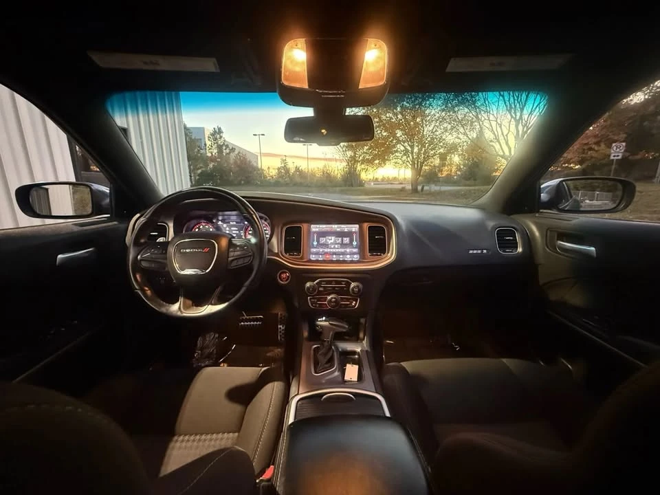 2021 Dodge Charger 8th Gen - Image 16 of 20