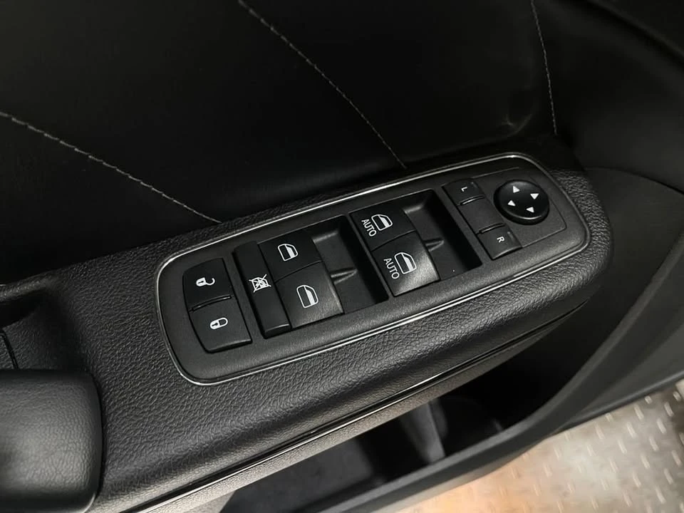 2021 Dodge Charger 8th Gen - Image 16 of 19