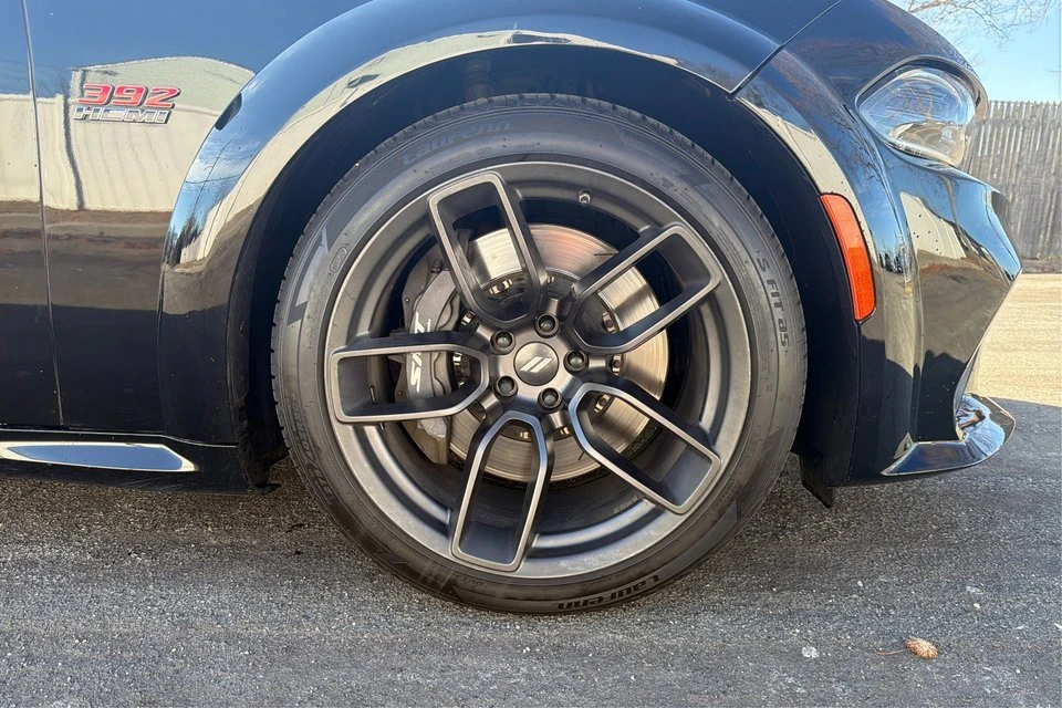 2021 Dodge Charger 8th Gen - Image 17 of 20
