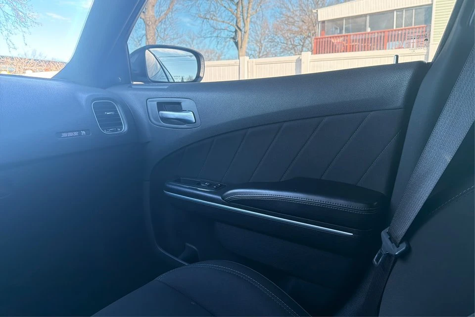 2021 Dodge Charger 8th Gen - Image 16 of 20