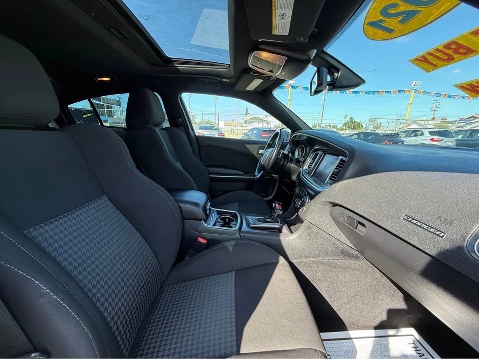 2021 Dodge Charger 7th Gen - Image 9 of 10