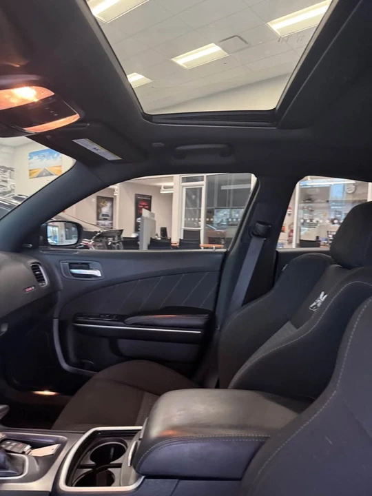 2021 Dodge Charger 8th Gen - Image 6 of 7