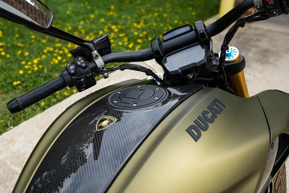 2021 Ducati Diavel - Image 4 of 5