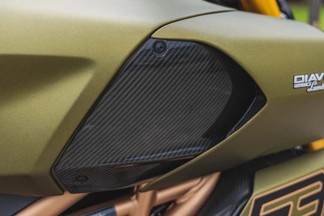 2021 Ducati Diavel - Image 15 of 31