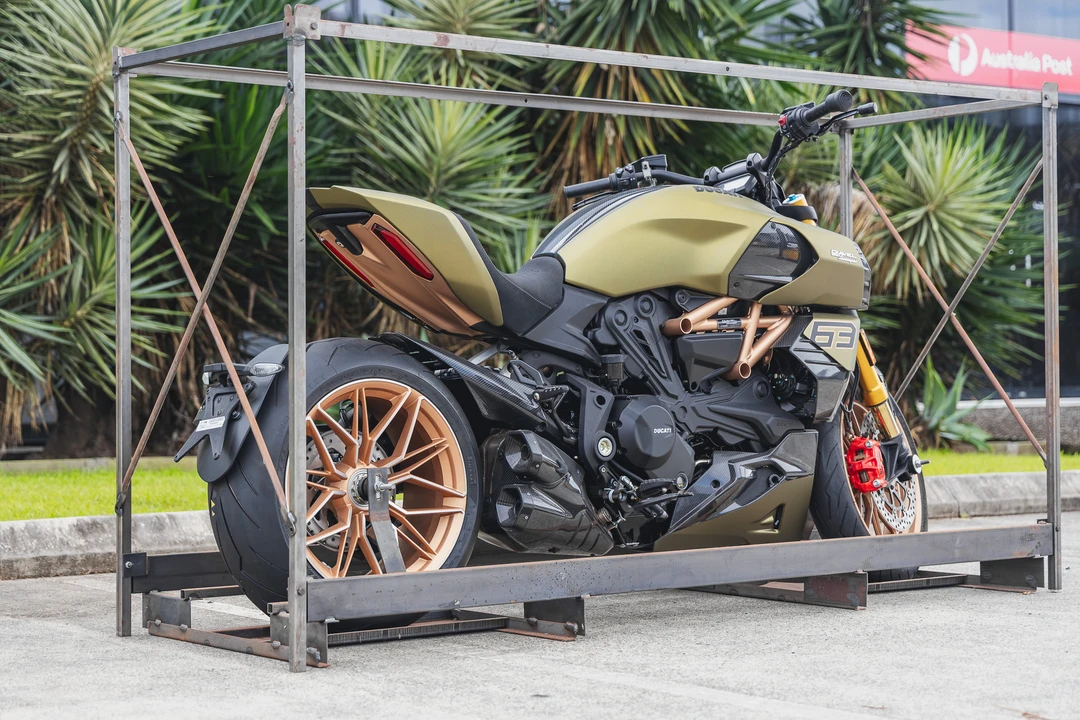 2021 Ducati Diavel - Image 7 of 31