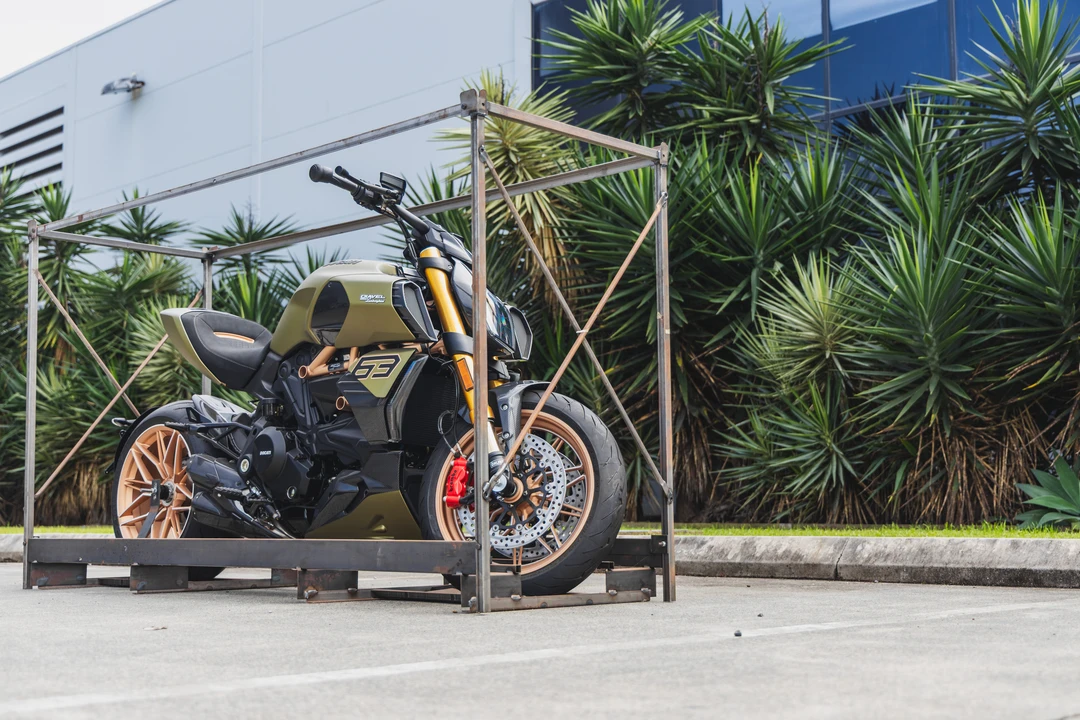 2021 Ducati Diavel - Image 9 of 31