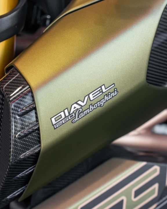 2021 Ducati Diavel - Image 22 of 31