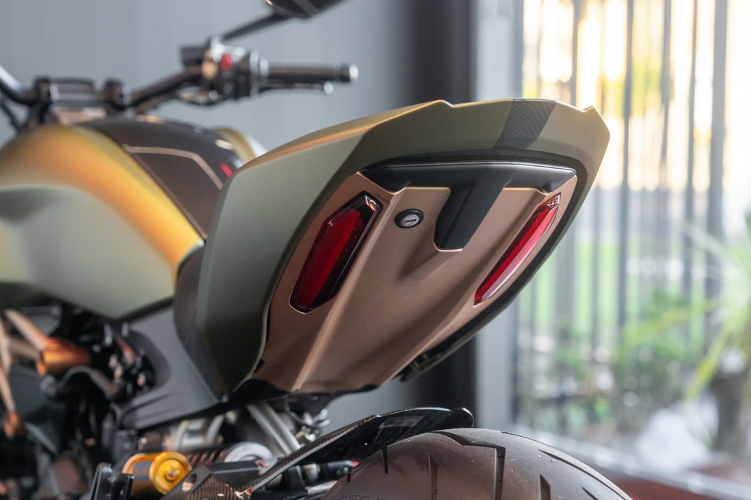 2021 Ducati Diavel - Image 25 of 31