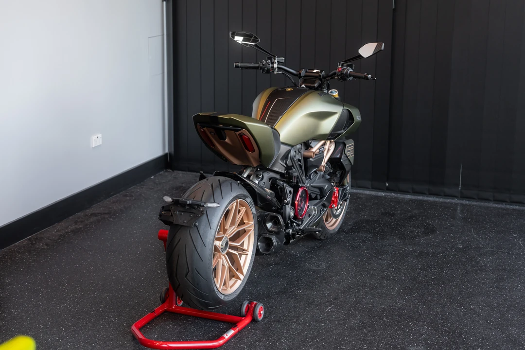 2021 Ducati Diavel - Image 7 of 31