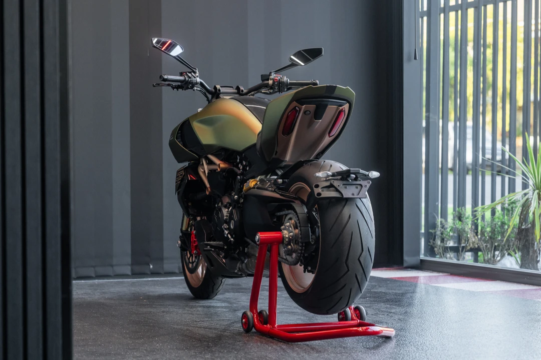 2021 Ducati Diavel - Image 5 of 31