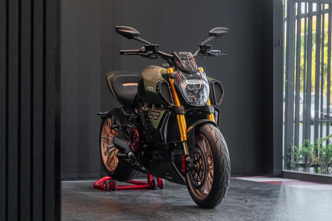 2021 Ducati Diavel - Image 9 of 31