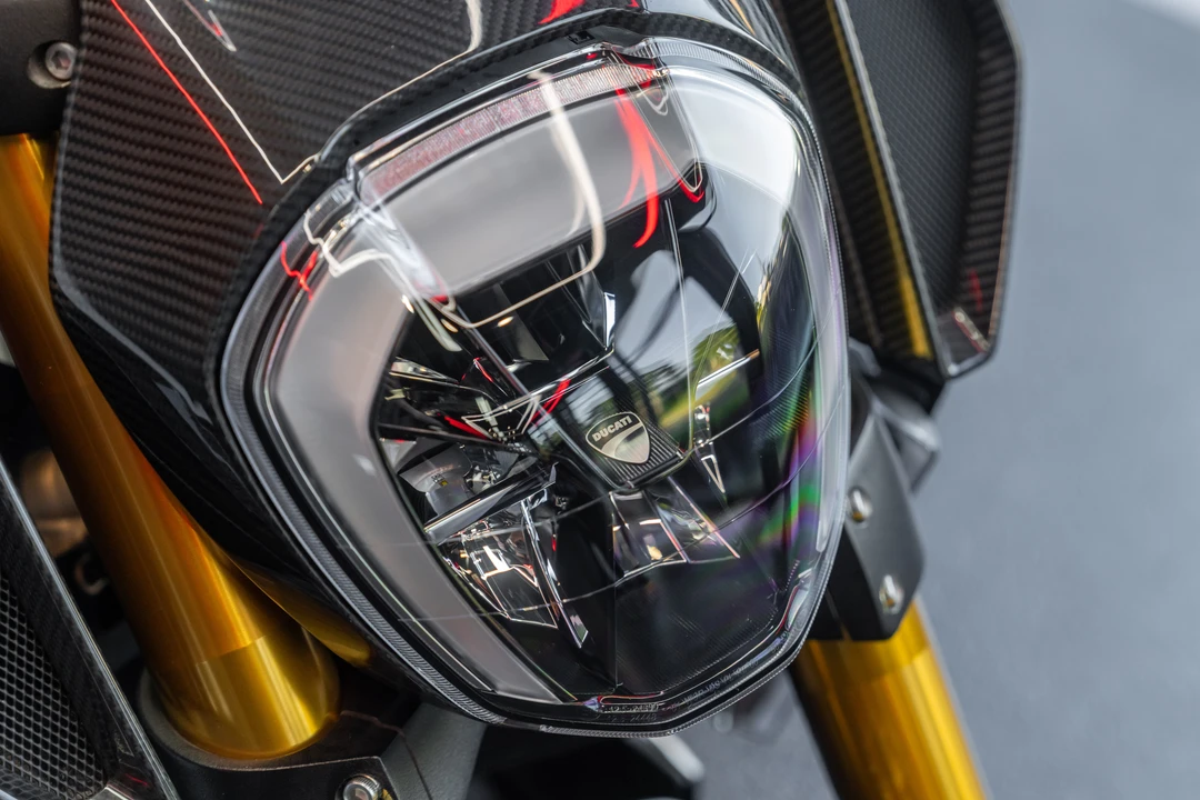 2021 Ducati Diavel - Image 30 of 31