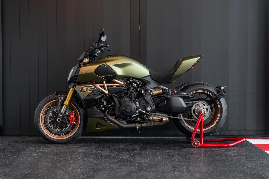 2021 Ducati Diavel - Image 12 of 31