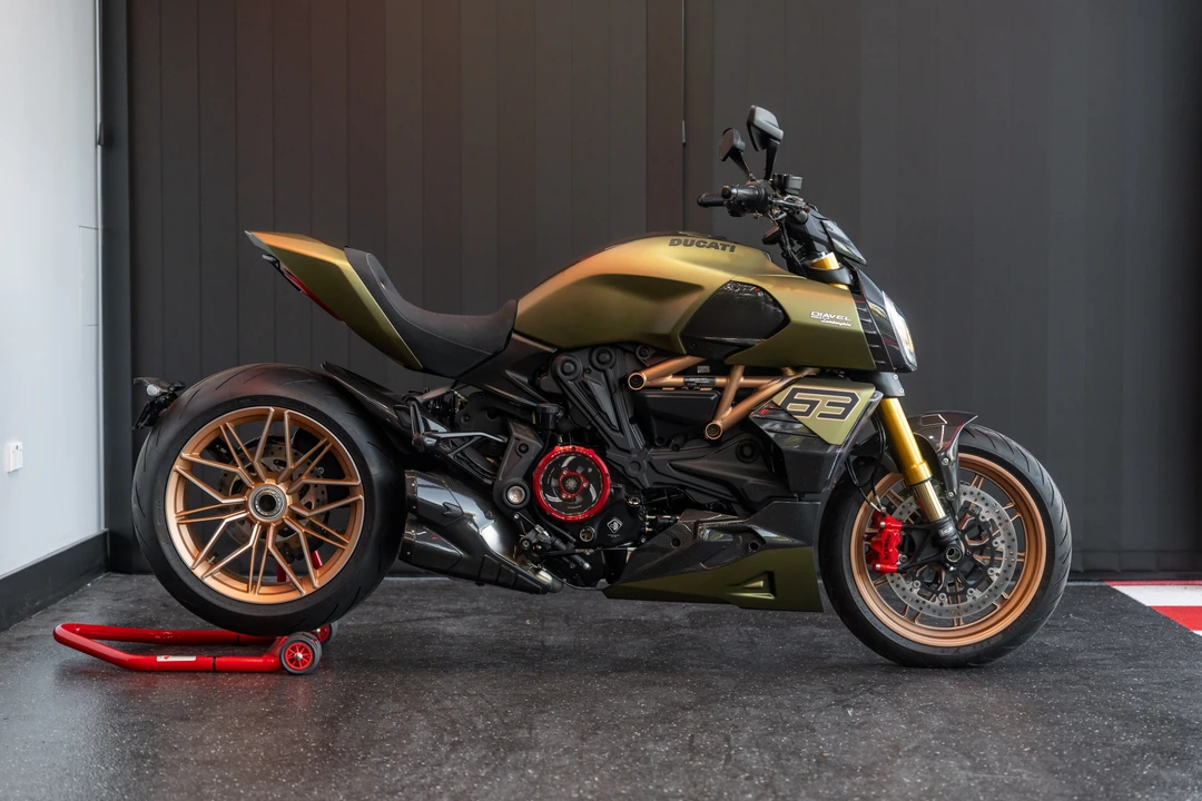 2021 Ducati Diavel - Image 16 of 31