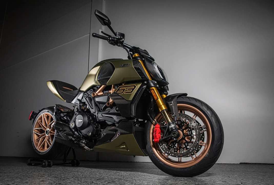 2021 Ducati Diavel - Image 9 of 18