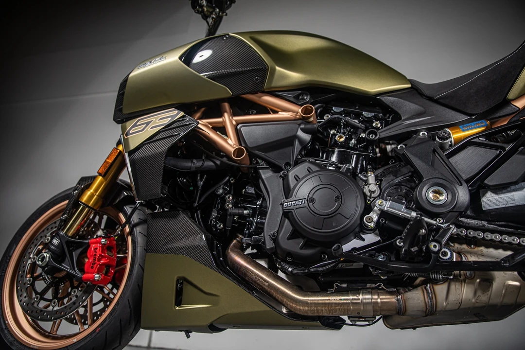 2021 Ducati Diavel - Image 16 of 18