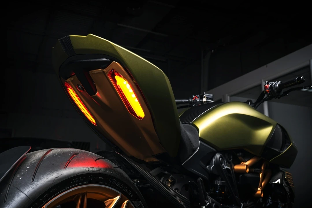 2021 Ducati Diavel - Image 13 of 14