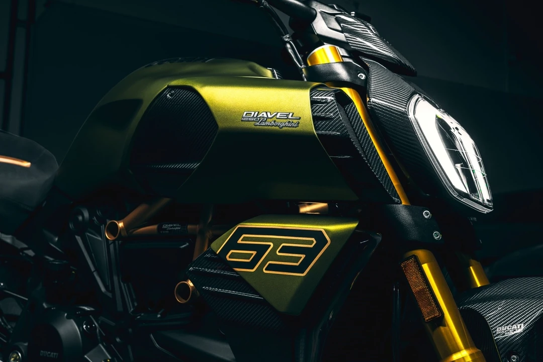 2021 Ducati Diavel - Image 10 of 12