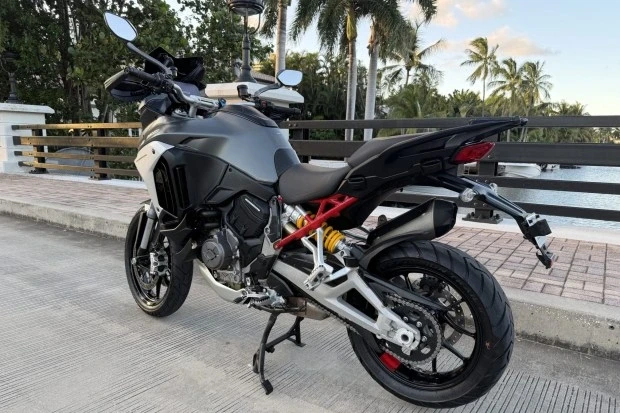 2021 Ducati Multistrada - Image 2 of 6