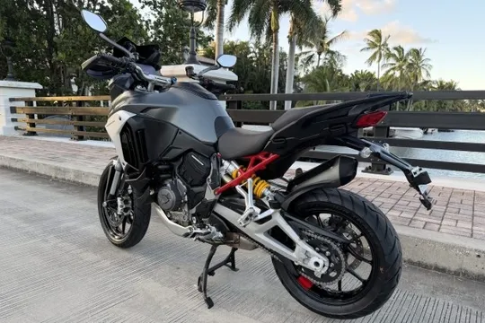 2021 Ducati Multistrada - Image 2 of 6