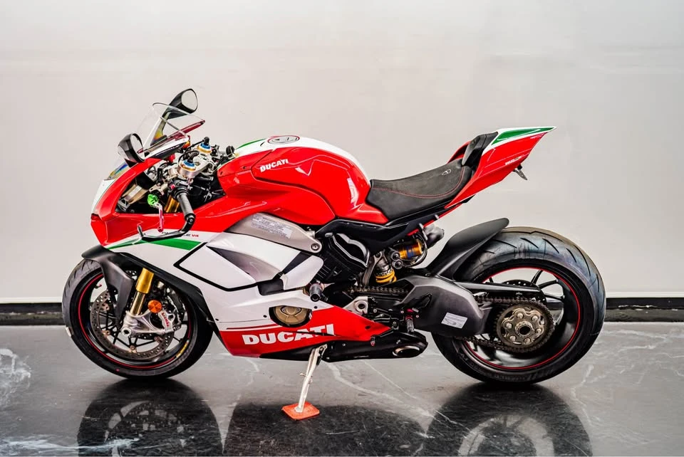 2021 Ducati V4 - Image 6 of 10