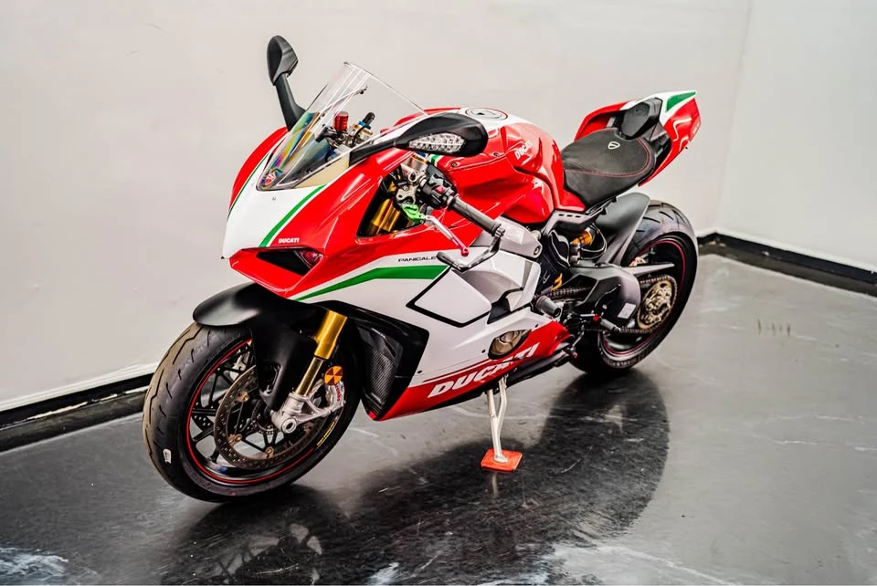 2021 Ducati V4 - Image 7 of 10