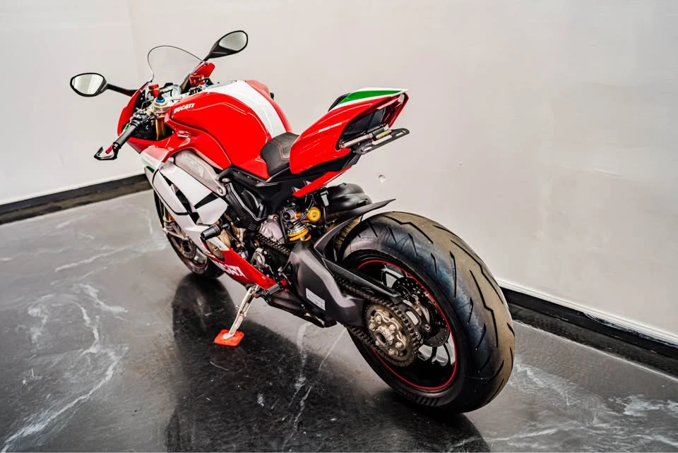 2021 Ducati V4 - Image 8 of 10