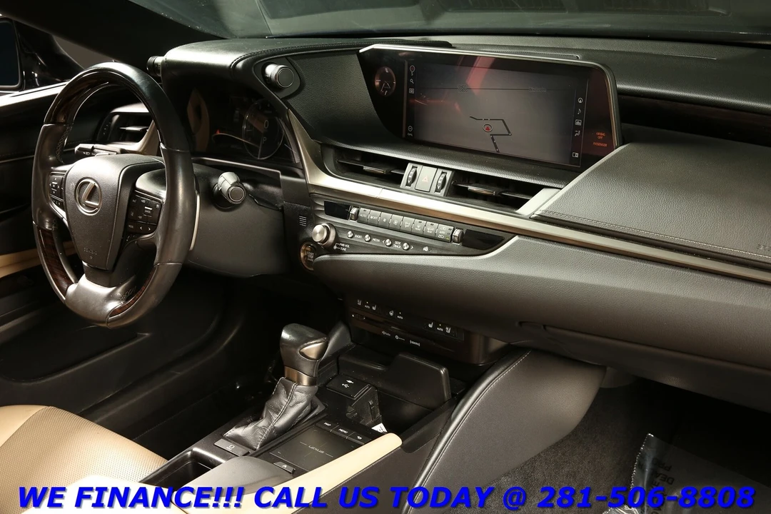 2021 Lexus ES 7th Gen - Image 19 of 21