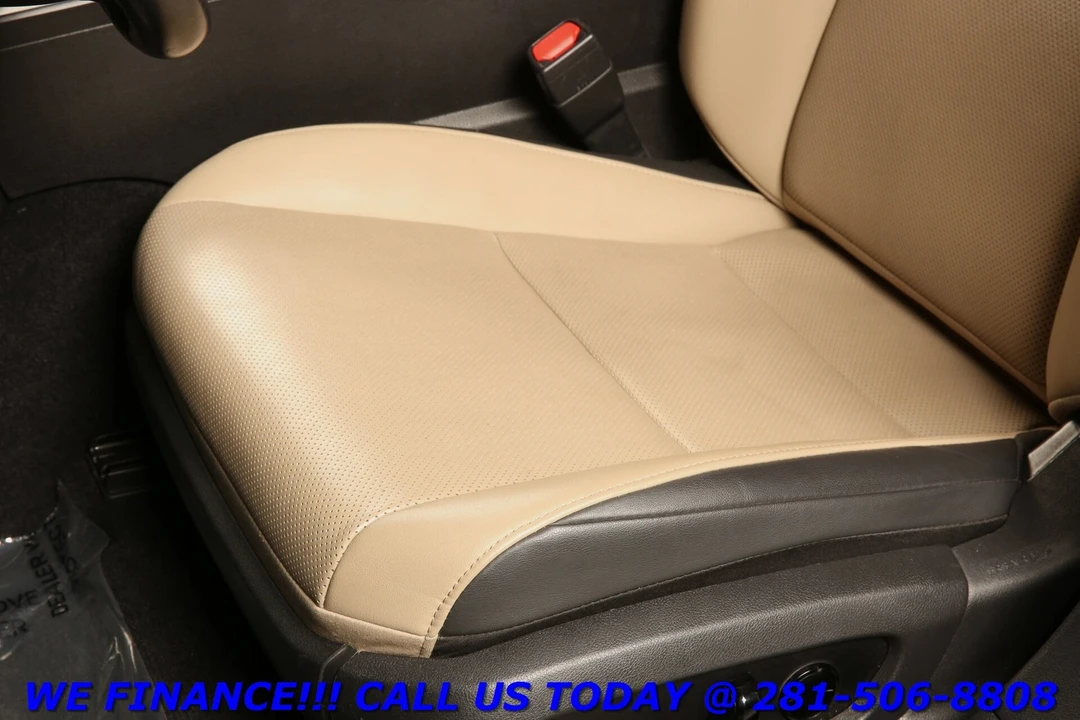 2021 Lexus ES 7th Gen - Image 13 of 21