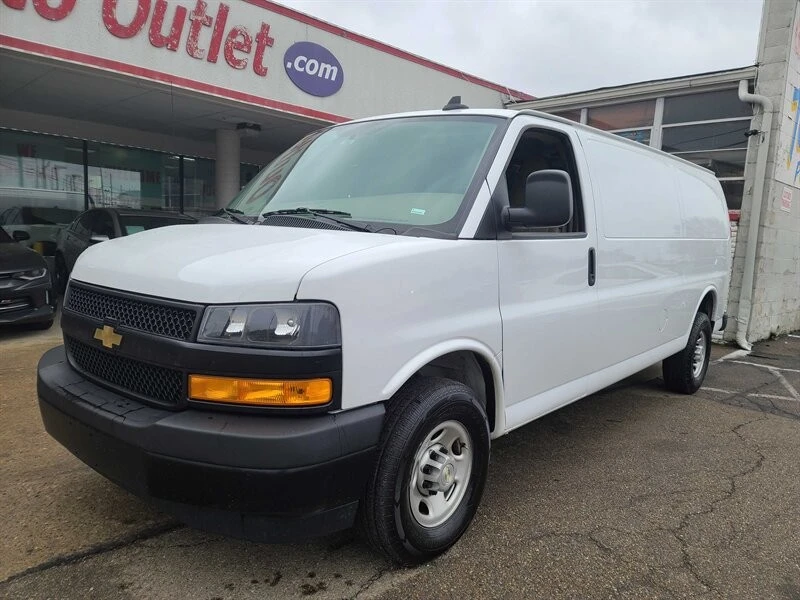 2021 Chevrolet Express - Image 2 of 4