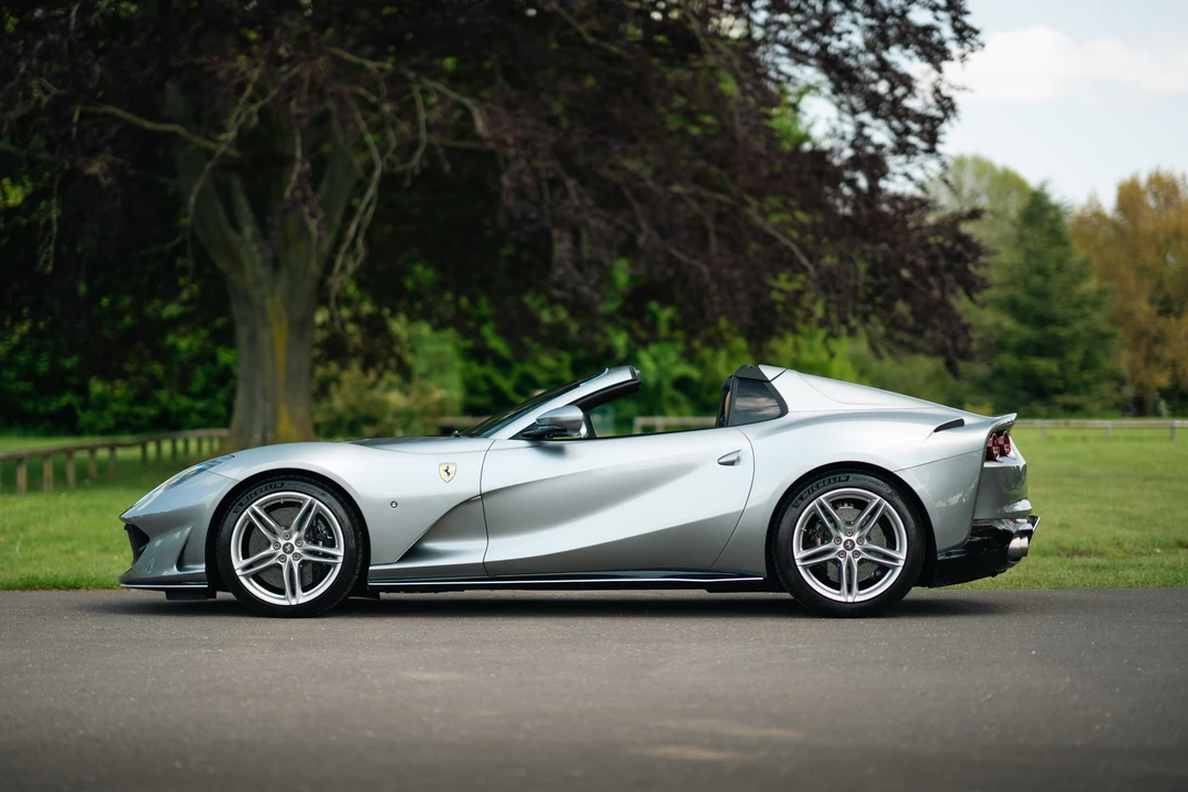 2021 Ferrari 812 GTS - Image 5 of 31