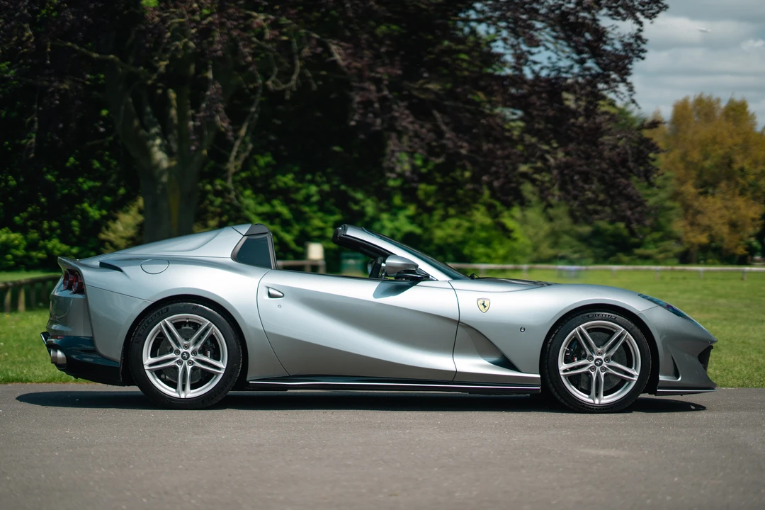 2021 Ferrari 812 GTS - Image 9 of 31