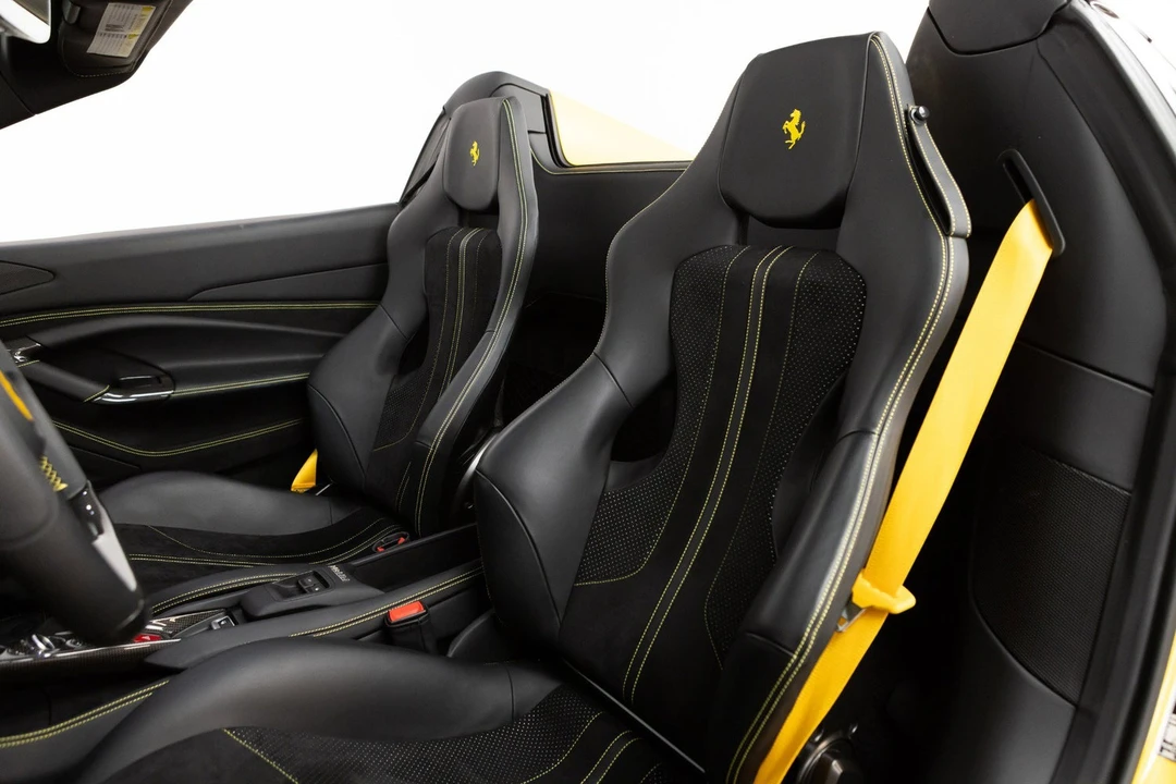 2021 Ferrari F8 Spider - Image 3 of 6