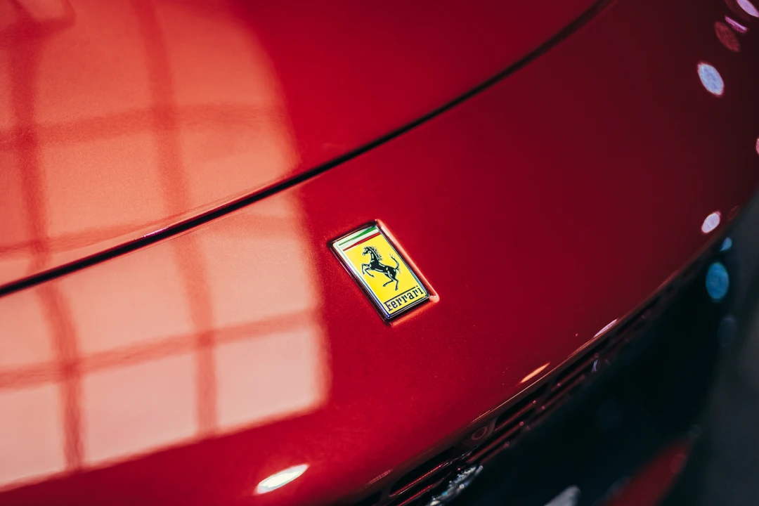 2021 Ferrari Roma - Image 17 of 31