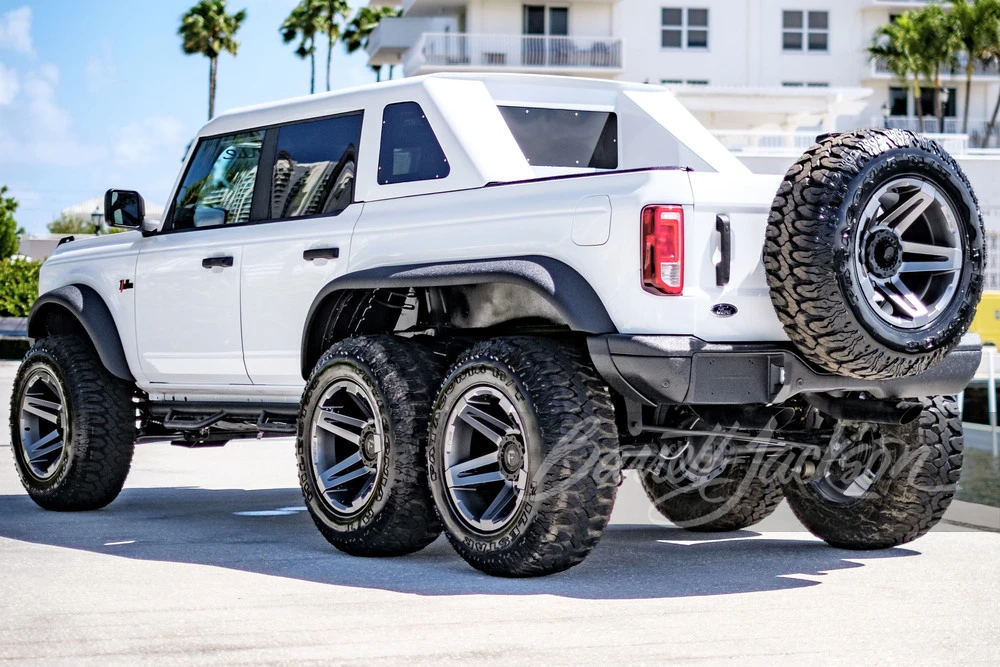2021 Ford Bronco 6th Gen - Image 6 of 31