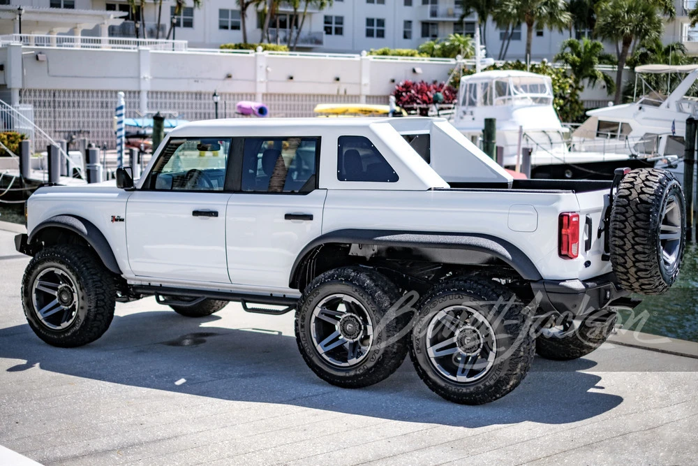2021 Ford Bronco 6th Gen - Image 15 of 31