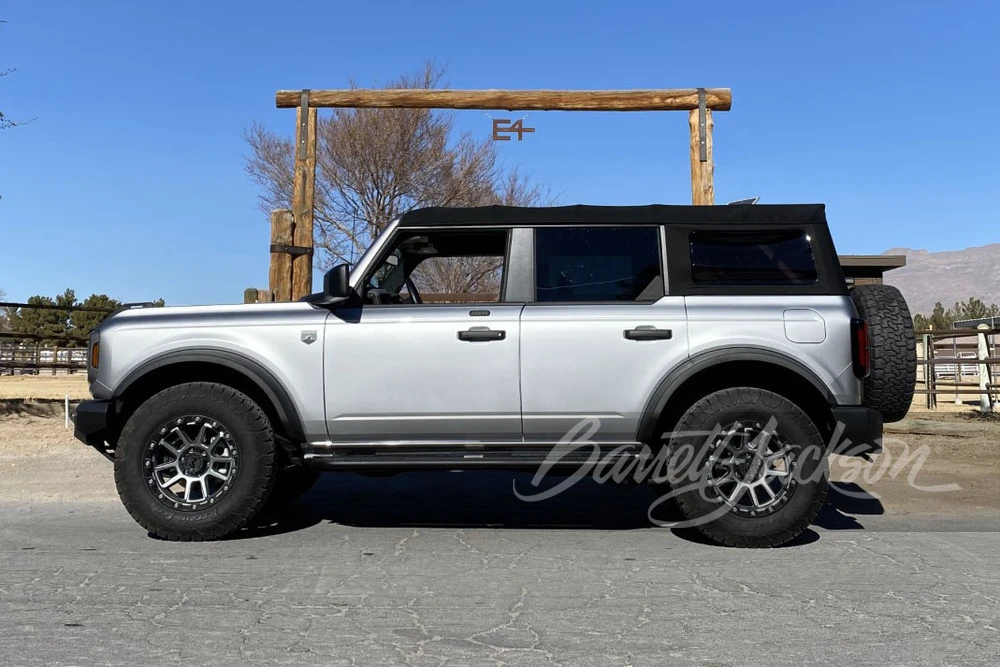 2021 Ford Bronco 6th Gen - Image 9 of 12