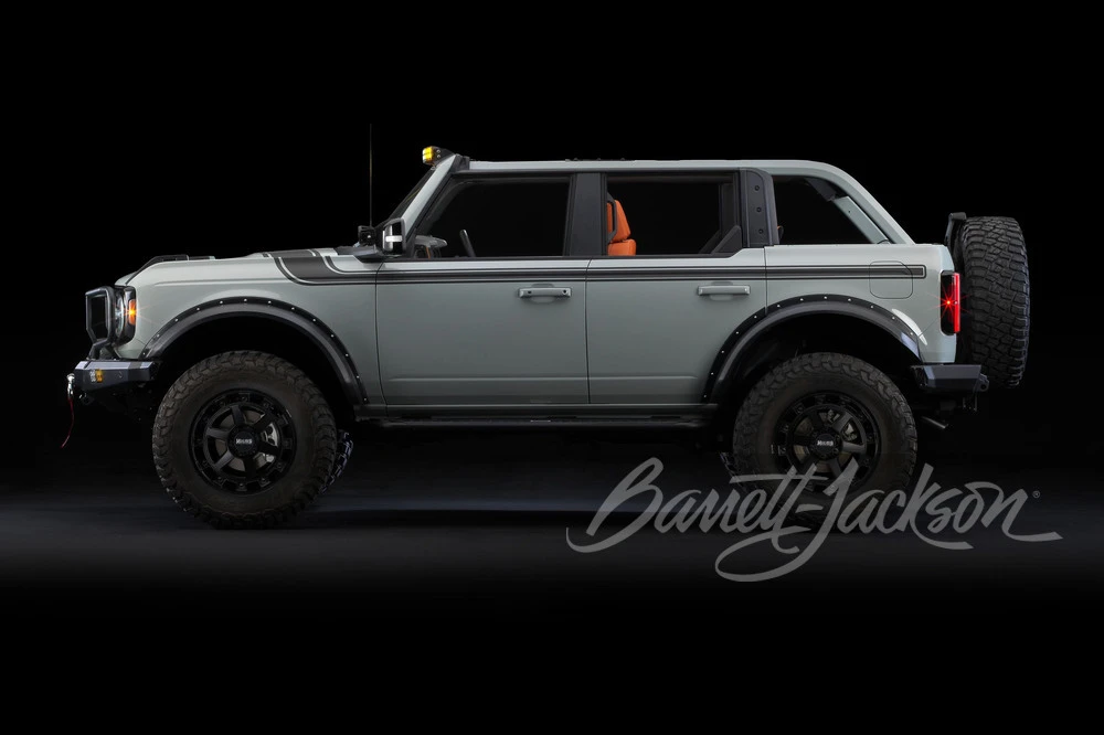 2021 Ford Bronco 6th Gen - Image 15 of 15