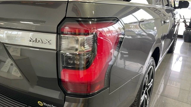 2021 Ford Expedition 4th Gen - Image 17 of 21