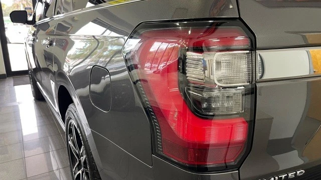 2021 Ford Expedition 4th Gen - Image 15 of 21