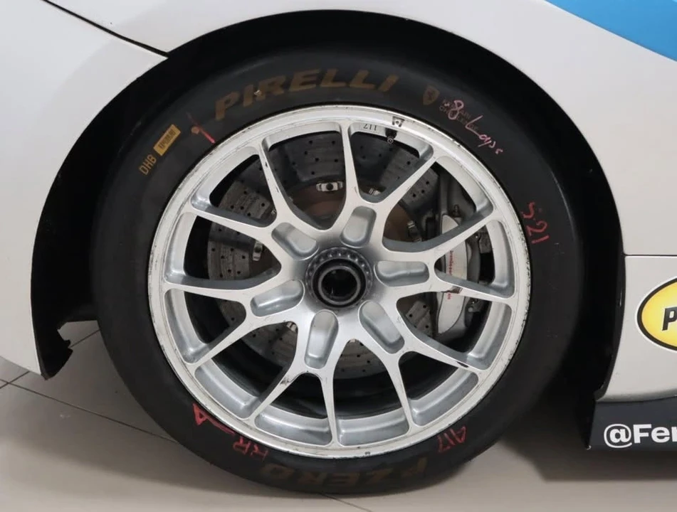 2021 Ferrari 488 - Image 19 of 20