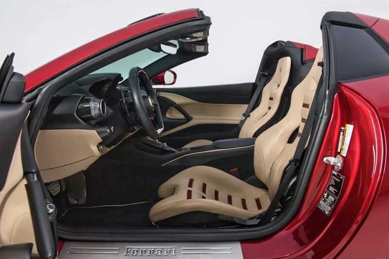 2021 Ferrari 812 GTS - Image 21 of 31