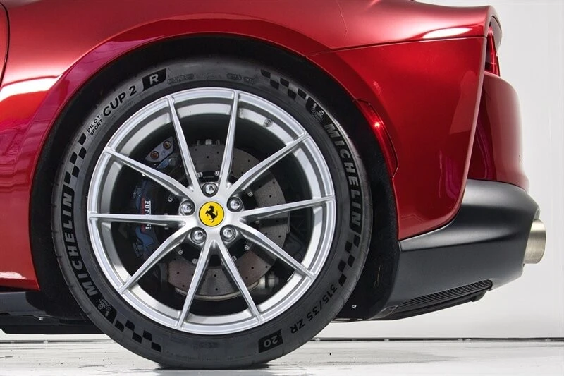 2021 Ferrari 812 GTS - Image 10 of 31