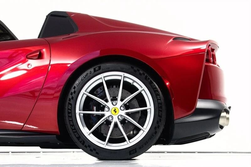 2021 Ferrari 812 GTS - Image 8 of 31