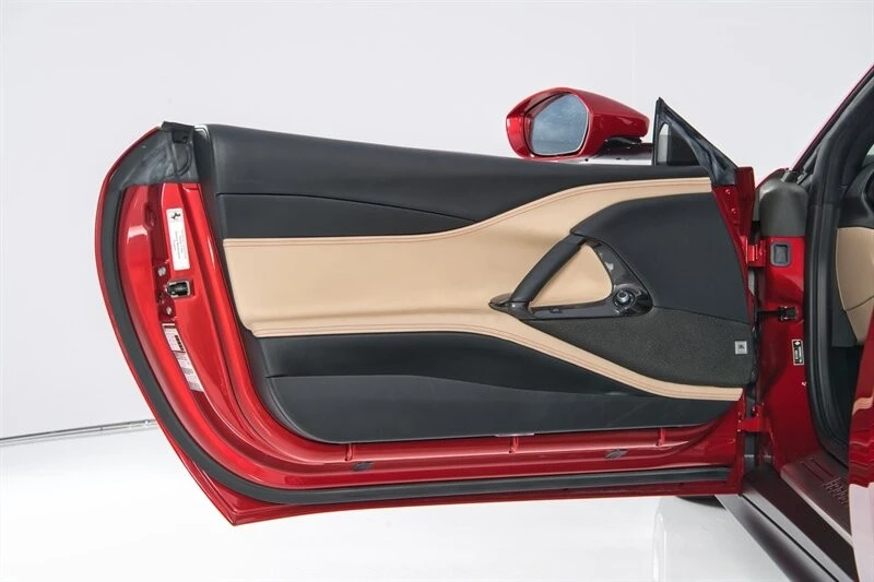 2021 Ferrari 812 GTS - Image 20 of 31