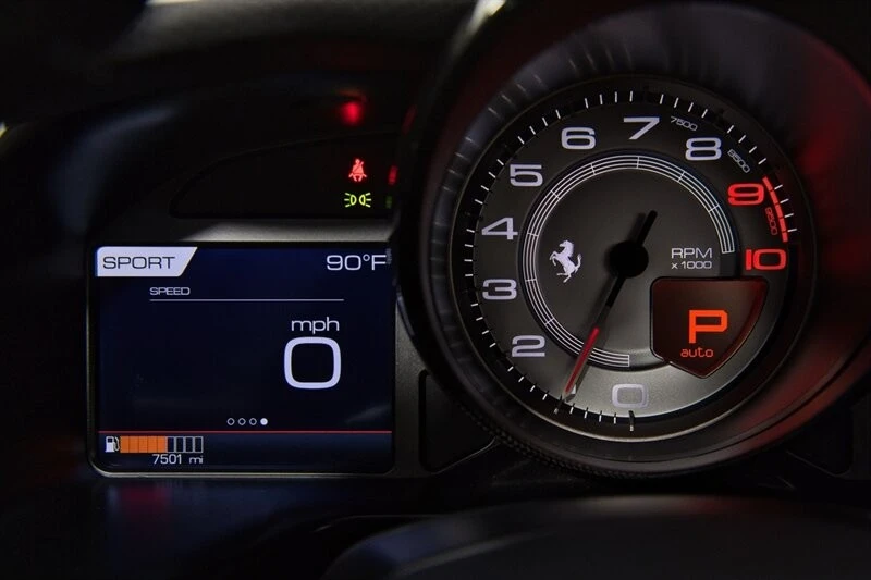 2021 Ferrari 812 GTS - Image 28 of 31