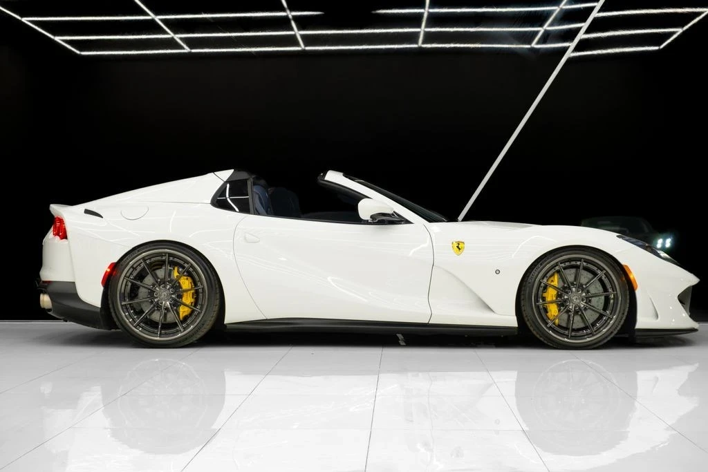 2021 Ferrari 812 GTS - Image 7 of 21