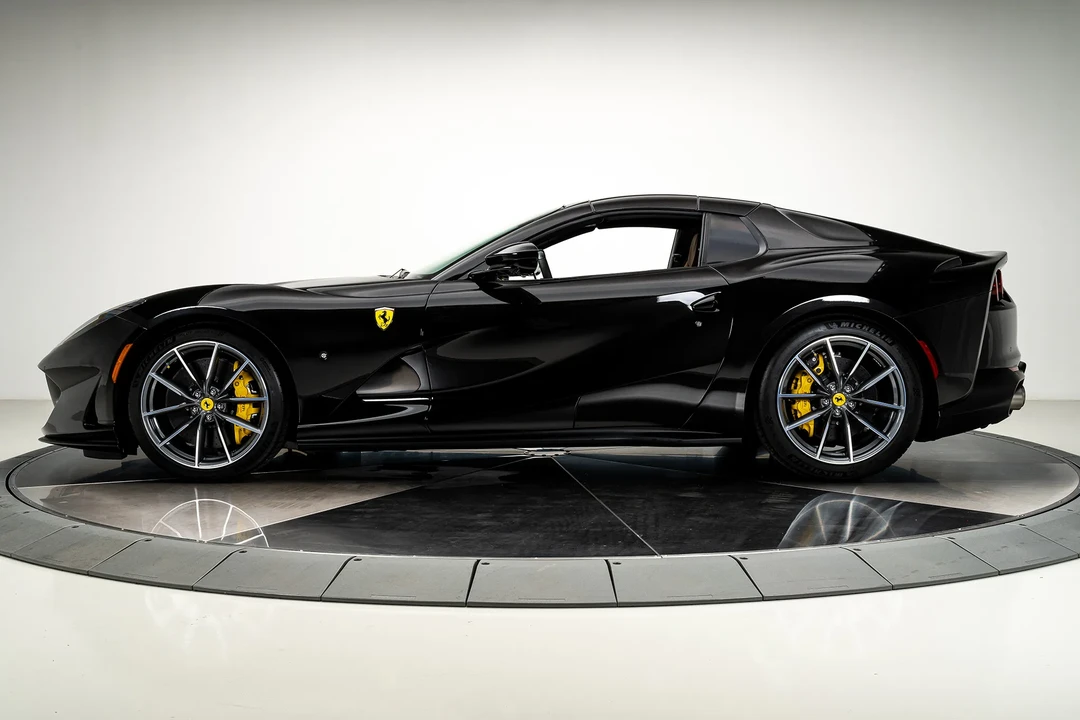 2021 Ferrari 812 GTS - Image 4 of 31
