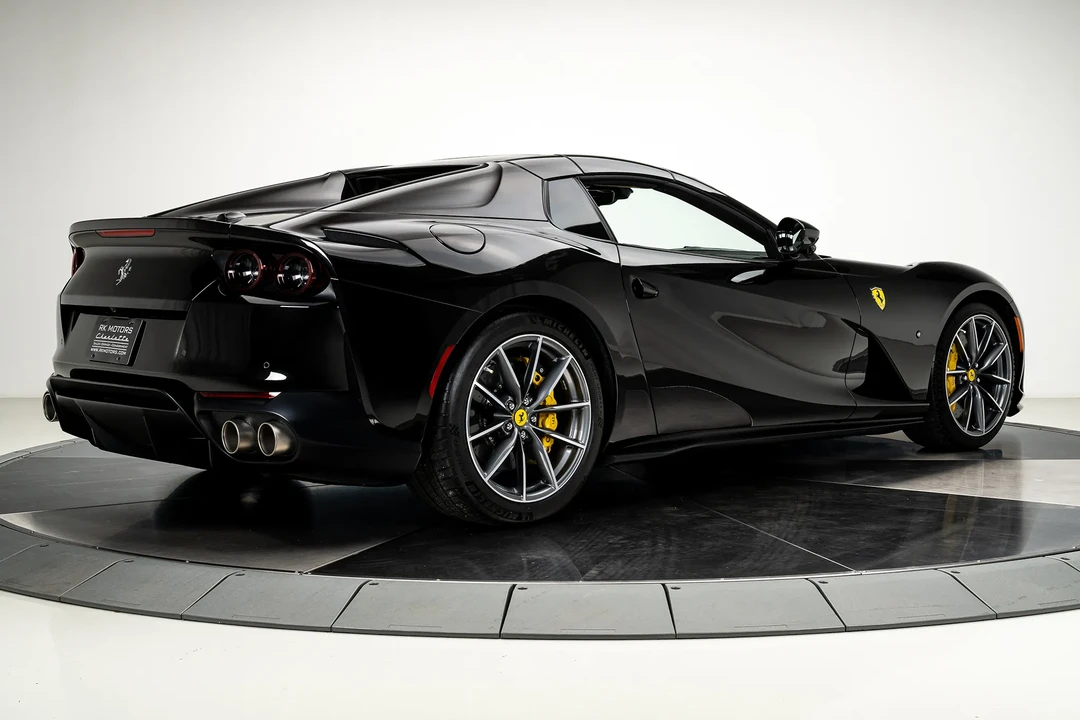 2021 Ferrari 812 GTS - Image 10 of 31
