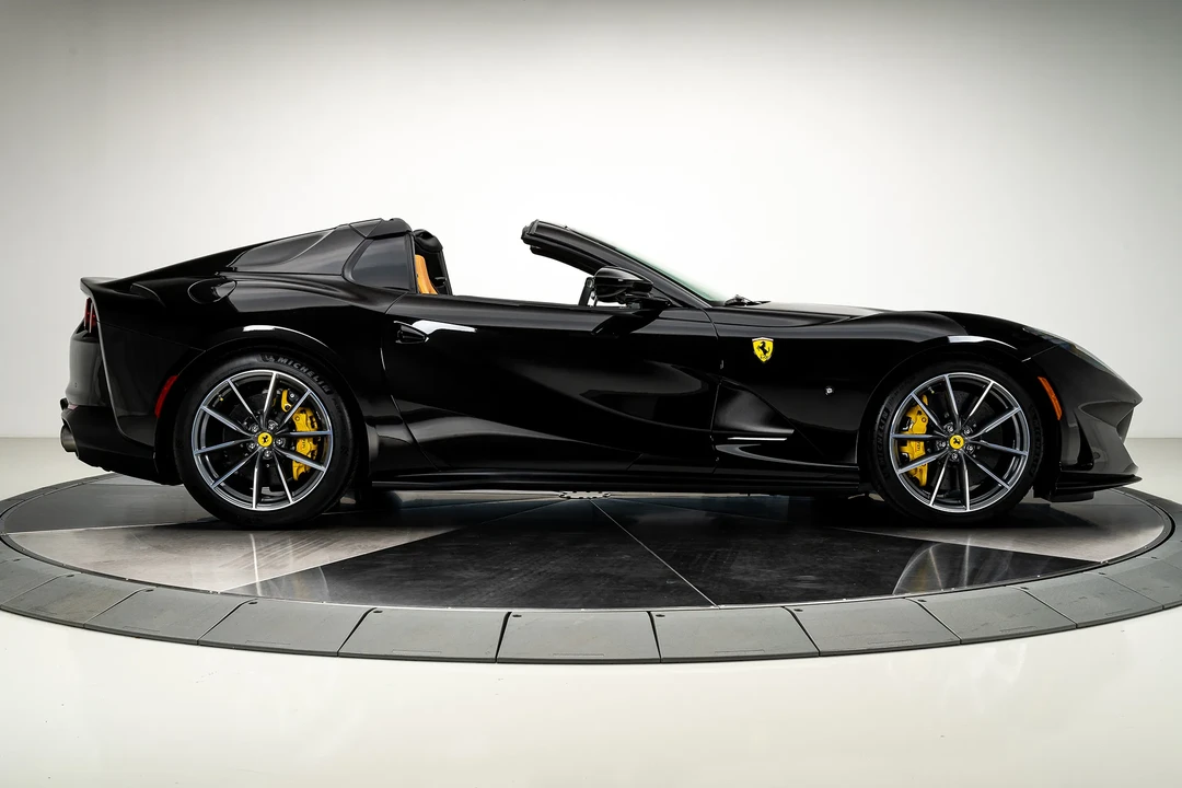 2021 Ferrari 812 GTS - Image 11 of 31